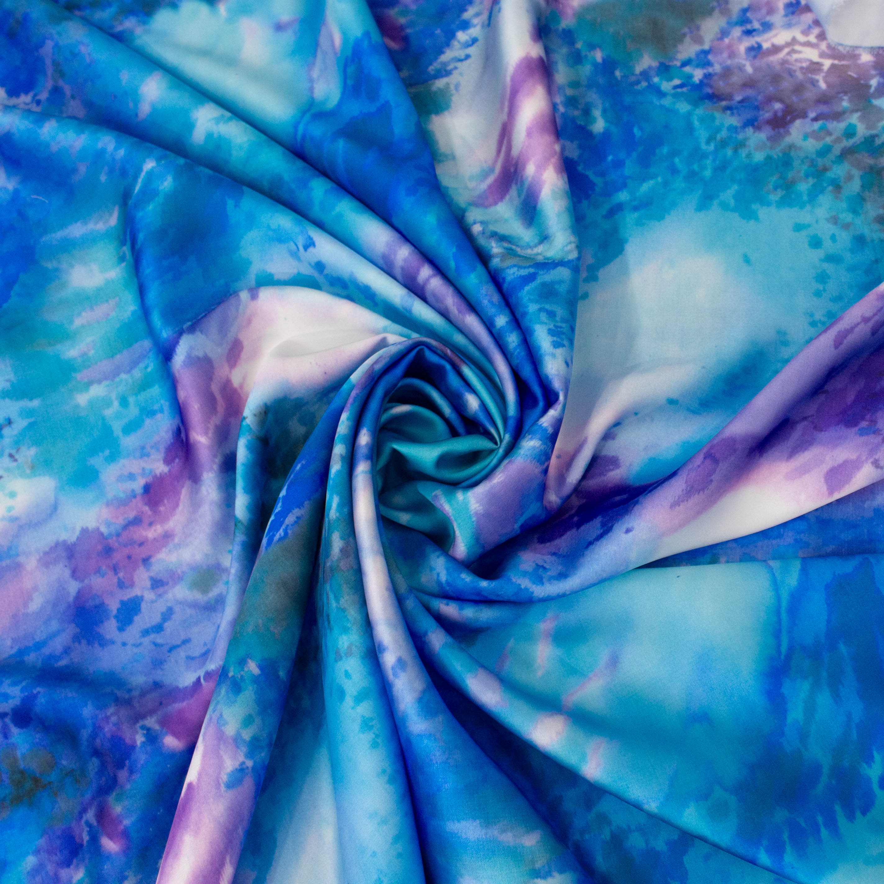 Polyester satijn met azurblauwe tinten